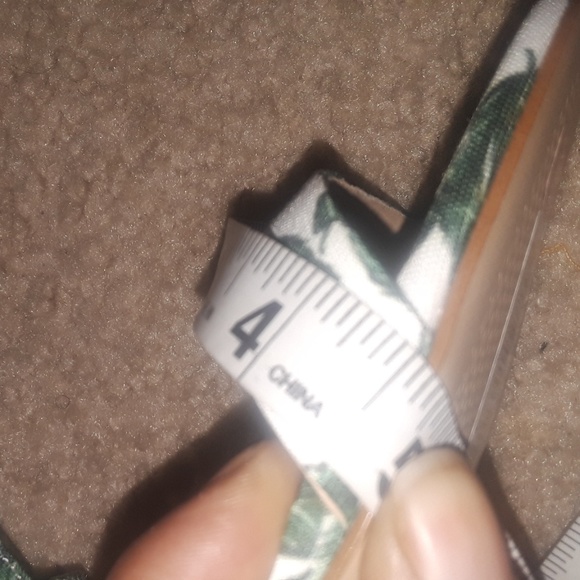 ๐๐ค๐๐ค๐HP WHITE WITH GREEN LEAVES BLOCK HEEL - Picture 6 of 7